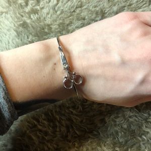 Cosmetology bracelet